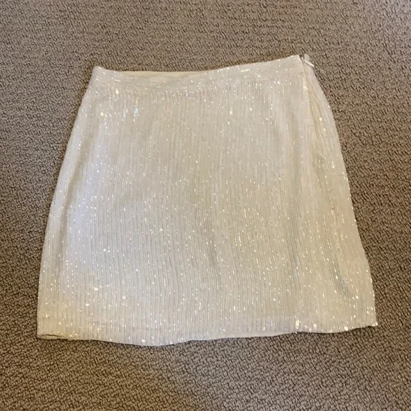 BANANA REPUBLIC Vintage white beaded  skirt - Picture 6 of 10